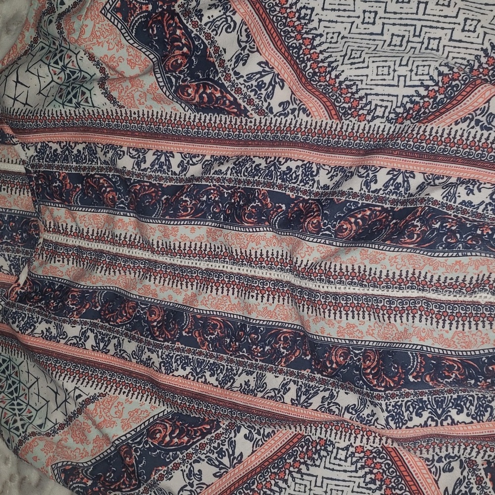 Multi Color Striped Pattern tank top - Picture 3 of 11